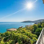 Blue Sea Apartament