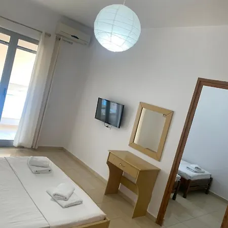 Blue Sea Apartment *